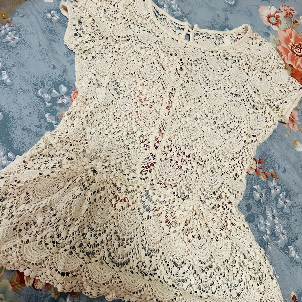 Chrchet knit top blouse small